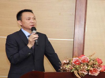 湖畔公學，精英教育