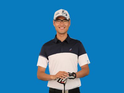 王闖：江漢大學(xué)高爾夫?qū)W院畢業(yè)，專業(yè)高爾夫教練，中國高爾夫協(xié)會認(rèn)證教練，美國TPI認(rèn)證教練，中國高爾夫協(xié)會《青少年運(yùn)動技能等級標(biāo)準(zhǔn)》考評員