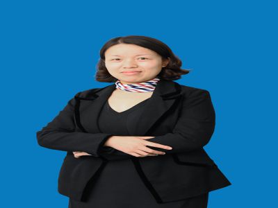 周婷頲：國際部英語教師，南京師范大學(xué)在職研究生，大學(xué)講師，原重慶一中國際部教師，21年從事英語教學(xué)，本人雅思7.5分