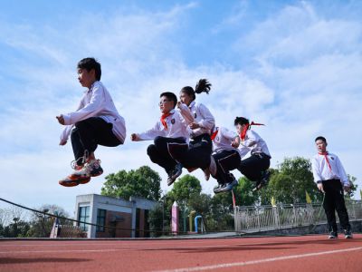 青春飛揚(yáng)，當(dāng)“燃”不讓——重慶市遠(yuǎn)恒佳學(xué)校2024年春第二屆趣味運(yùn)動(dòng)會(huì)精彩回顧